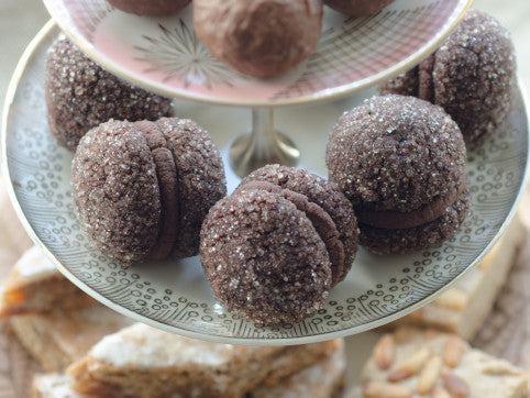 Twelve Days of Holiday Cookies: Boozy Holiday Kisses